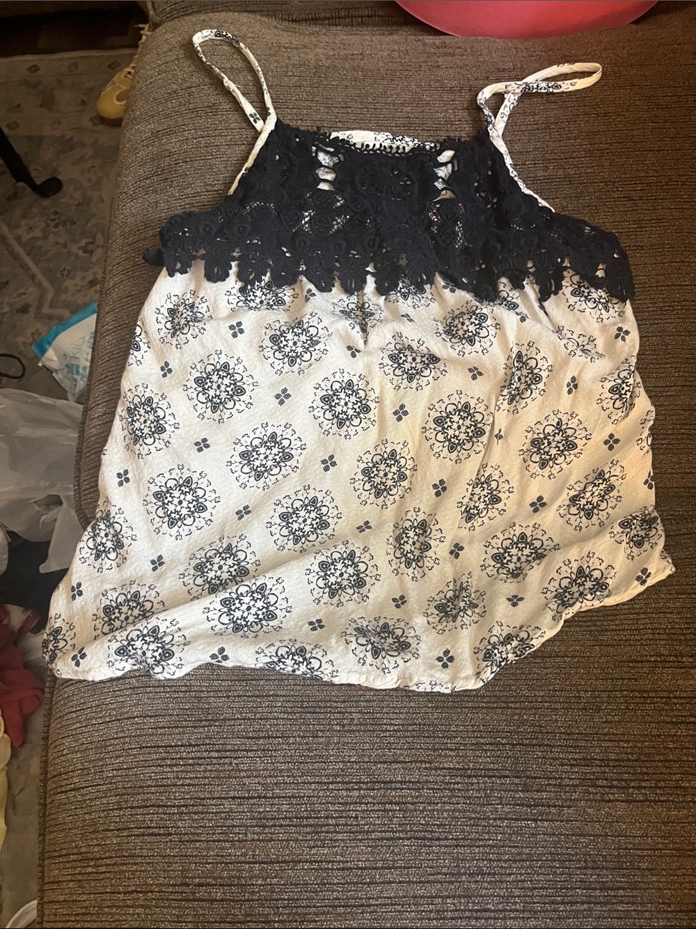 Lace-Trim Printed Spaghetti Strap Crop Top - Black/White
